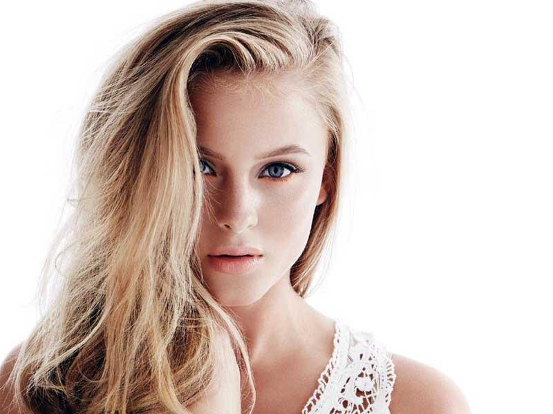 المغنية العالمية ​زارا لارسون​ 