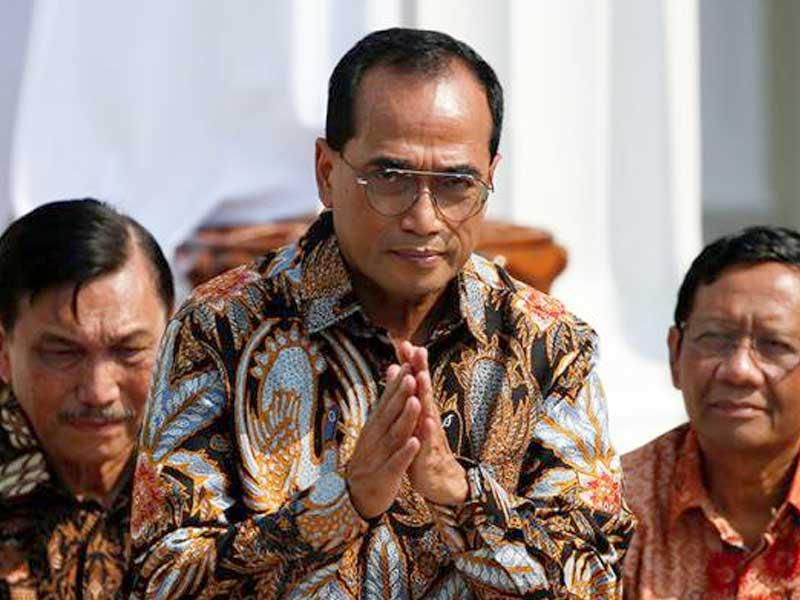 وزير النقل الإندونيسي بودي كاريا سومادي