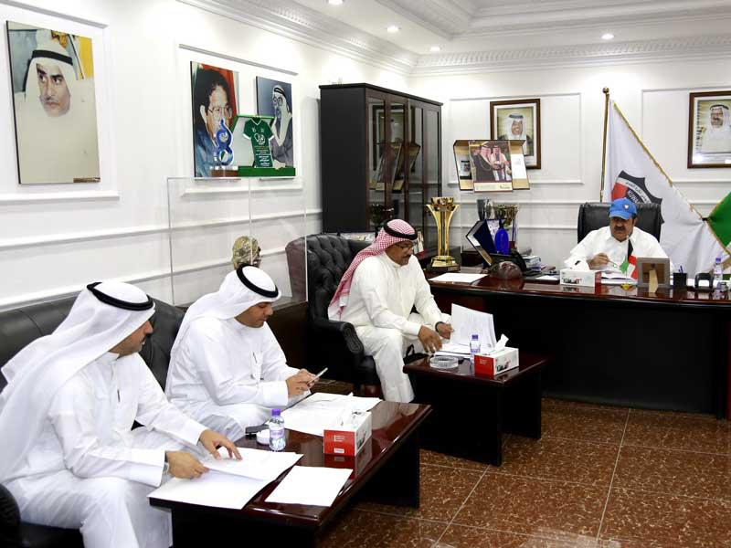 جانب من اجتماع سابق لاتحاد كرة القدم