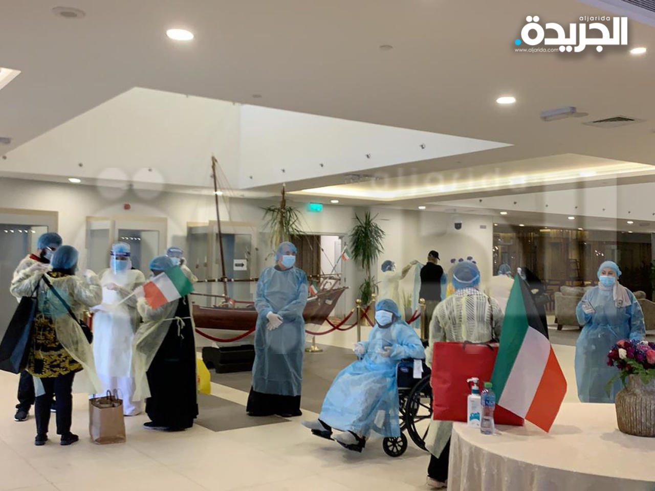 جانب من إجراءات إخلاء الفندق