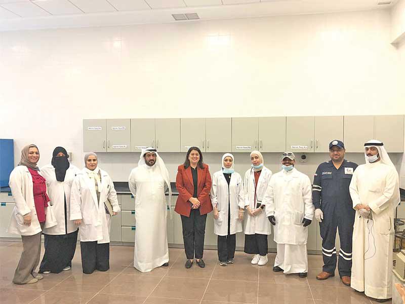  وزيرة الأشغال وزيرة الدولــــة لشؤون الاسكان د. رنا الفارس تفقدت المركز الحكومي لضبط الجودة