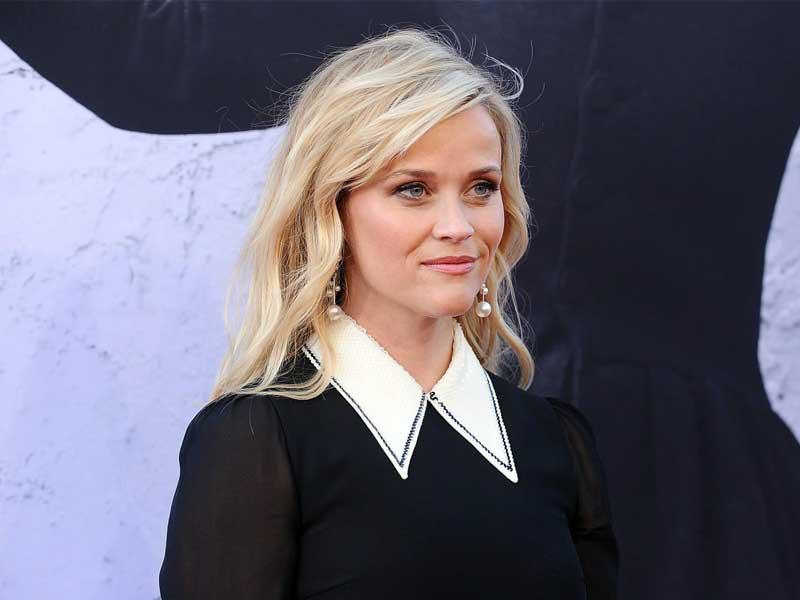 النجمة العالمية ​ريز ويذرسبون​ 