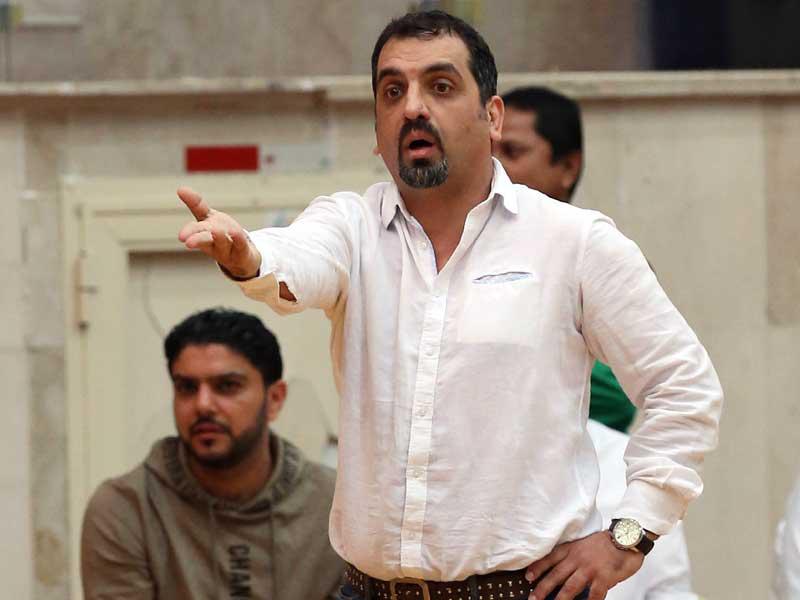 مدرب فريق النادي العربي لكرة السلة السوري يبرم خوجاجيان