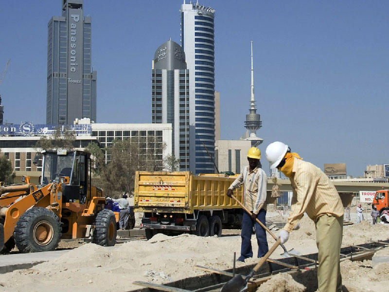 جانب من اعمال البناء في مدينة الكويت