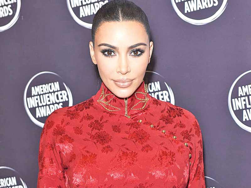  نجمة تلفزيون الواقع ​كيم كارداشيان