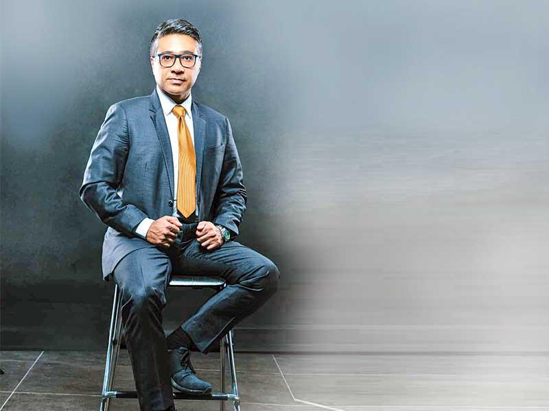 الإعلامي مهند يوسف