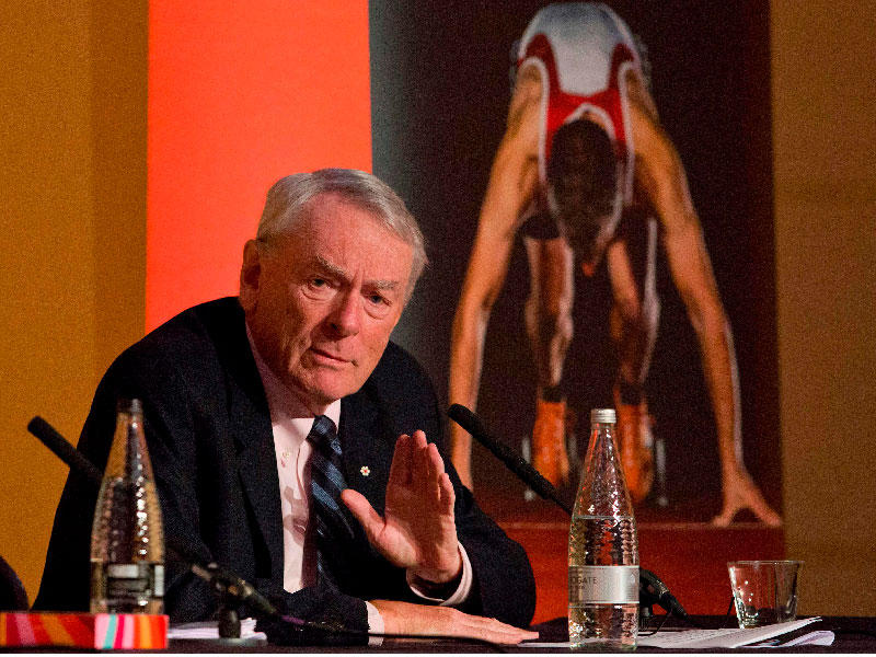 عضو اللجنة الأولمبية الدولية الكندي ديك باوند 