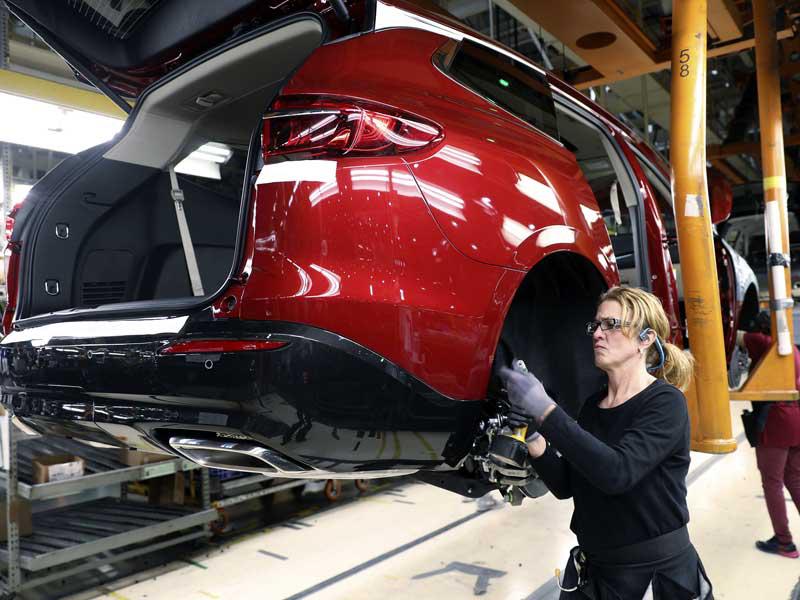 الفيروس يوجه ضربة قاسية لمبيعات السيارات عالمياً