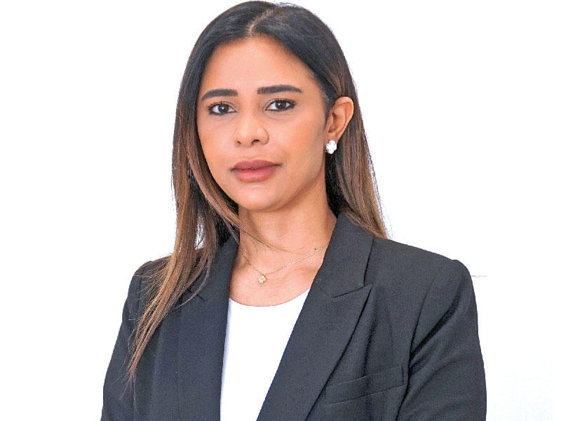  مديرة إدارة الخدمات الطبية الدكتورة فاطمة بن ظفاري