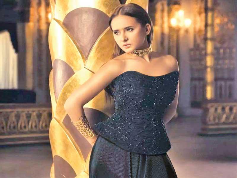 نيللي في مهرجان أسوان