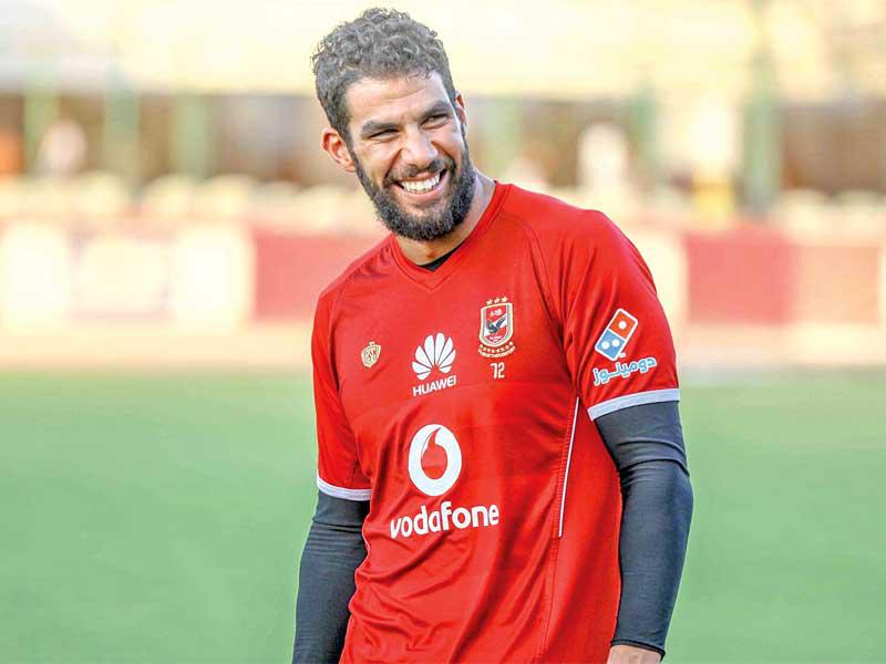 حارس مرمى النادي الأهلي شريف إكرامي 