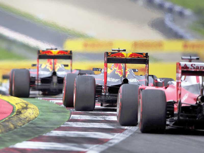 سيارات ريد بول في تدريبات سابقة 