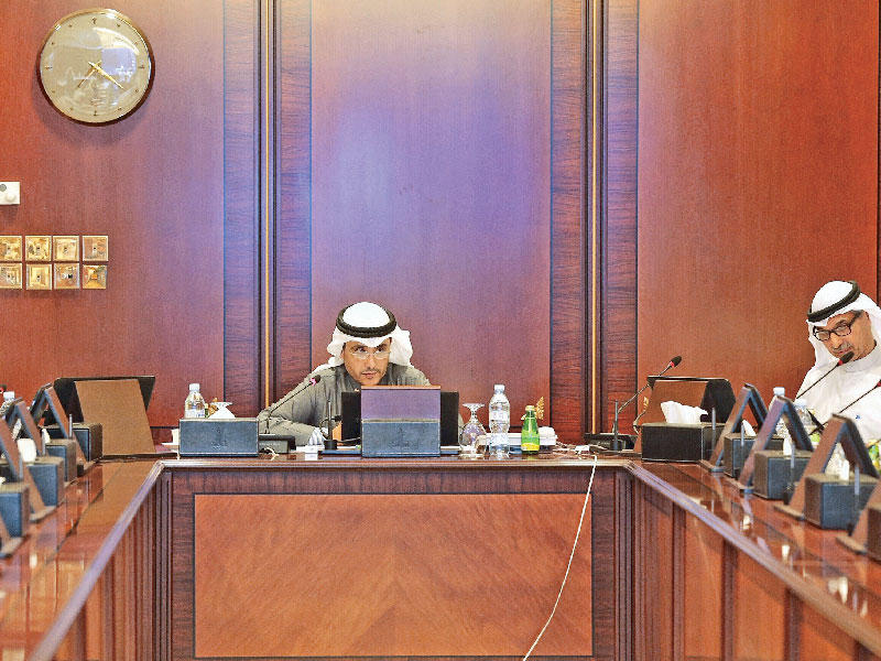 وزير الخارجية يترأس اجتماع فريق عمل عودة المواطنين