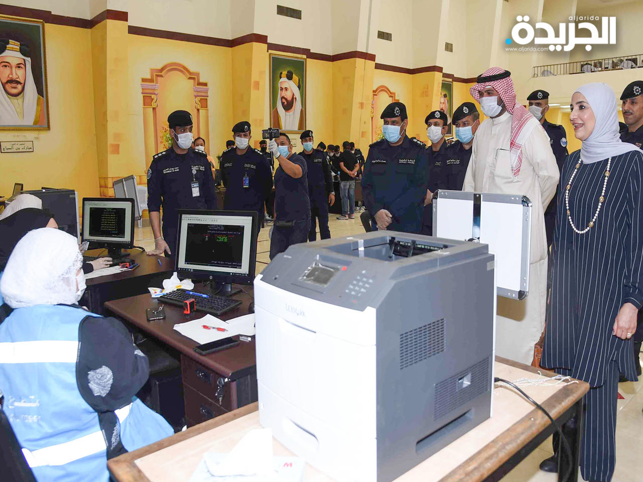  الصالح والعقيل يتفقدان المركز (تصوير نوفل ابراهيم) 