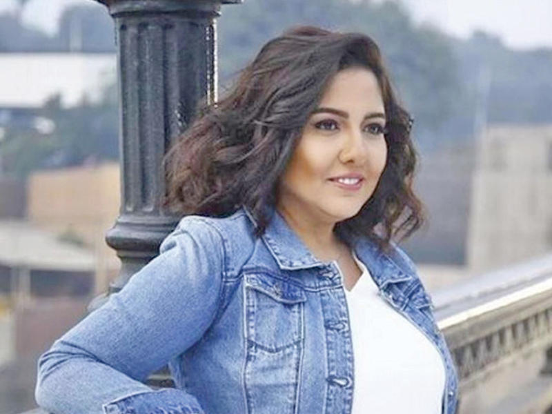 الفنانة مي كساب