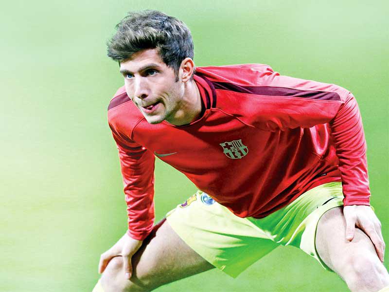 لاعب وسط برشلونة الإسباني سيرجي روبرتو