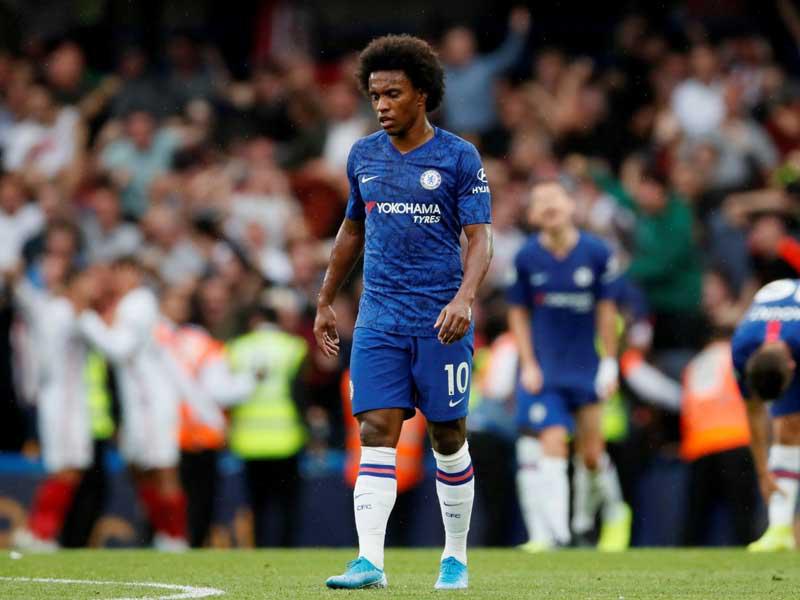  نجم الوسط البرازيلي ولاعب فريق تشيلسي وليان