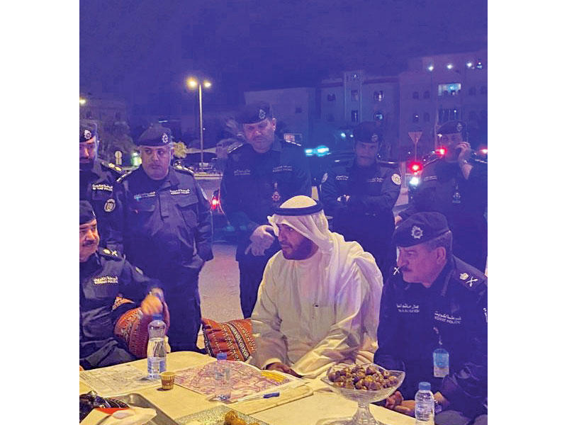 الصالح خلال جولته فجر أمس على منطقتي المهبولة والجليب