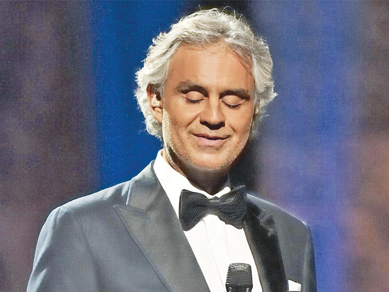 المغني الأوبرالي الإيطالي ​أندريا بوتشيلي