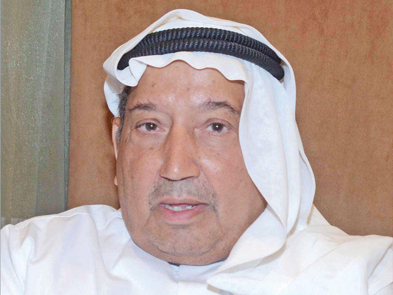 أستاذ العلوم السياسية والكاتب الصحافي د. شملان يوسف العيسى