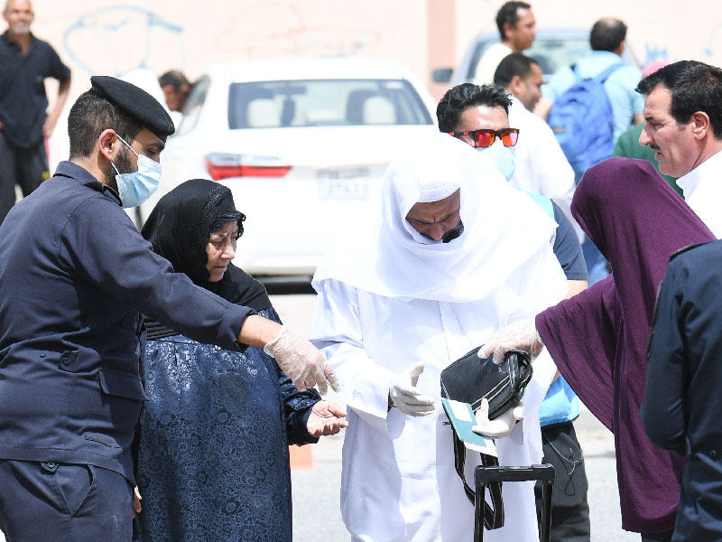 تطبيق القرار الوزاري بشأن منح المخالفين لقانون الاقامة مهلة لتسوية أوضاعهم - الجالية المصرية