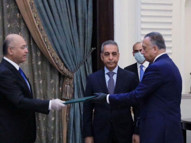 الرئيس العراقي برهم صالح ورئيس الوزراء المعين حديثًا مصطفى الكاظمي