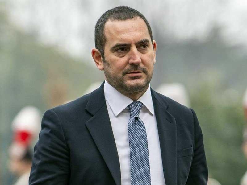 وزير الرياضة الإيطالي فينشينزو سبادافورا