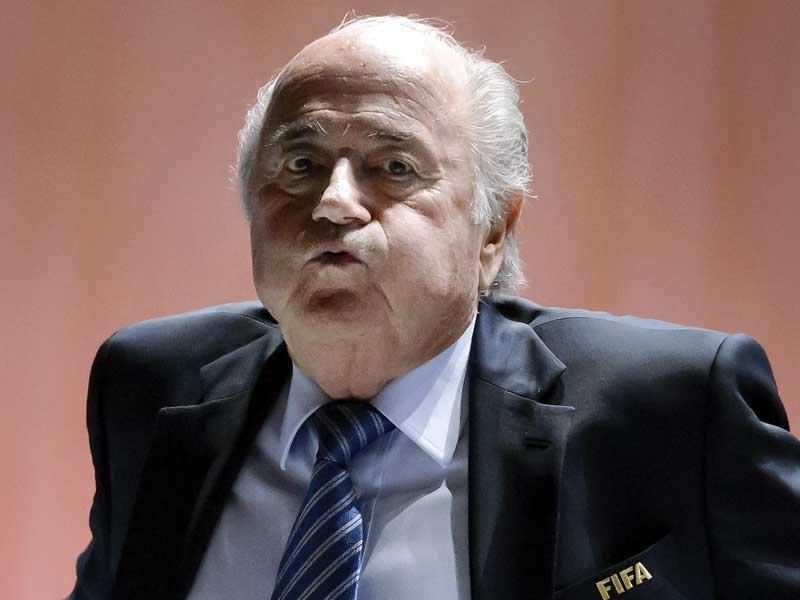  الرئيس السابق للاتحاد الدولي لكرة القدم (فيفا)، السويسري جوزيف بلاتر