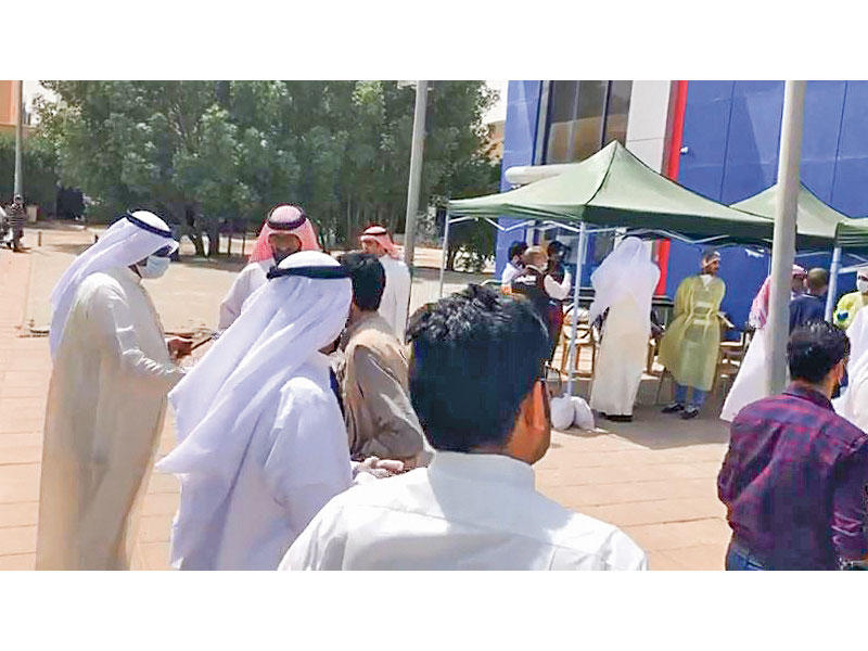 جانب من الوقفة الاحتجاجية لمواطني الجليب