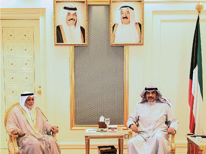 الخالد مستقبلا رئيس المجلس الأعلى للقضاء أمس