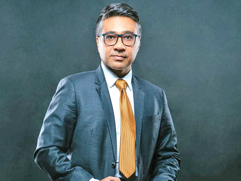  الإعلامي مهند يوسف 