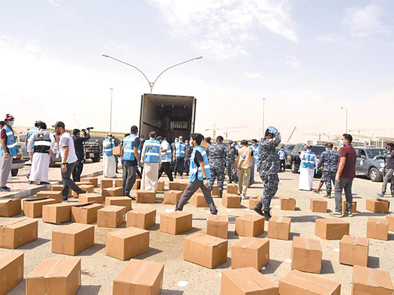 «الدفاع المدني» وزعت أغذية لقاطني الجليب 