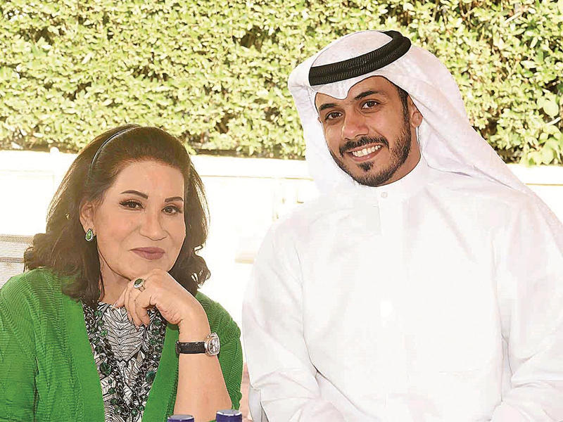 الكاتب د. حمد الرومي والفنانة سعاد عبدالله