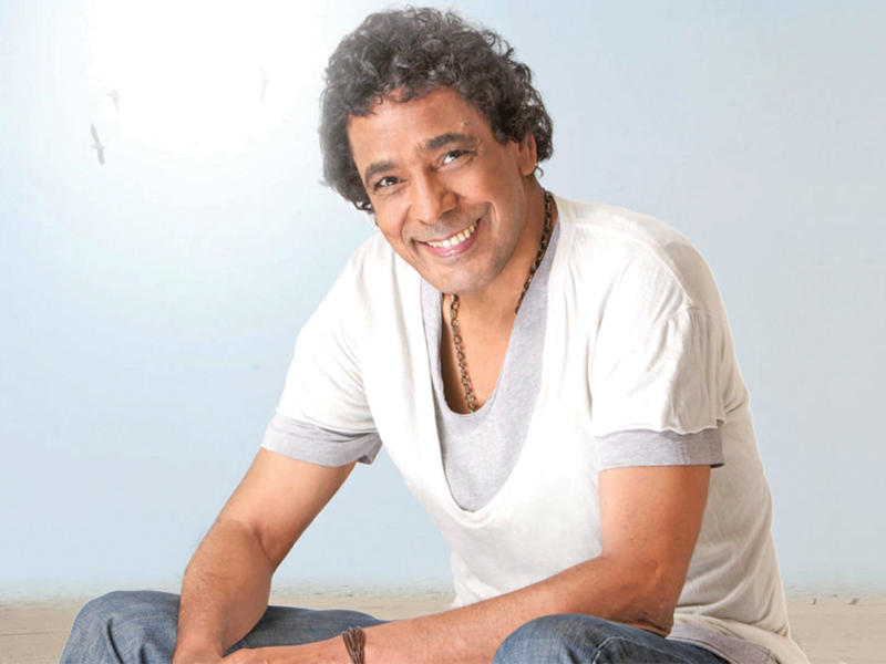 الفنان محمد منير