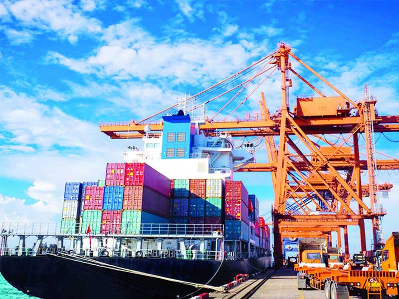 تضاعف فائض الكويت التجاري بفضل زيادة الصادرات