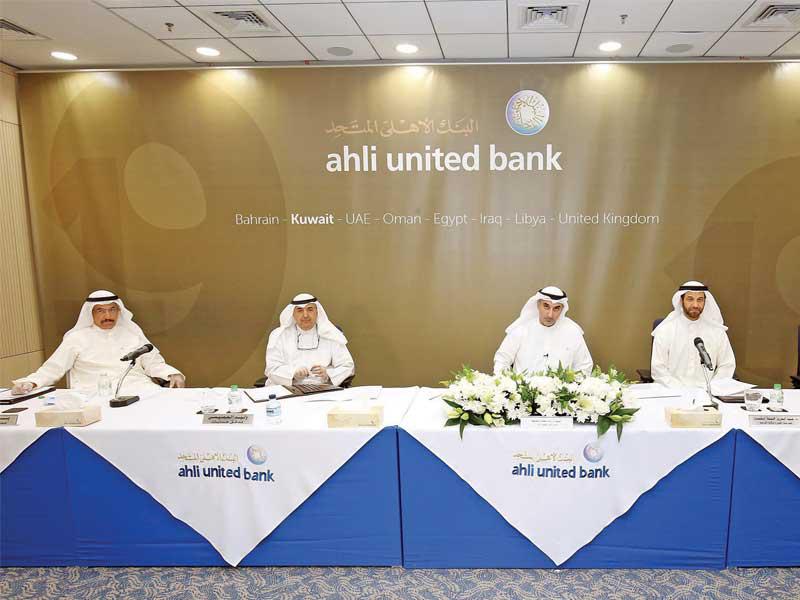 النصف مترئساً الجمعية العمومية للبنك الأهلي المتحد لعام 2019