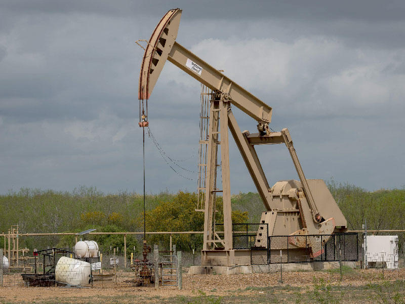 الخام الأميركي بسعر سالب