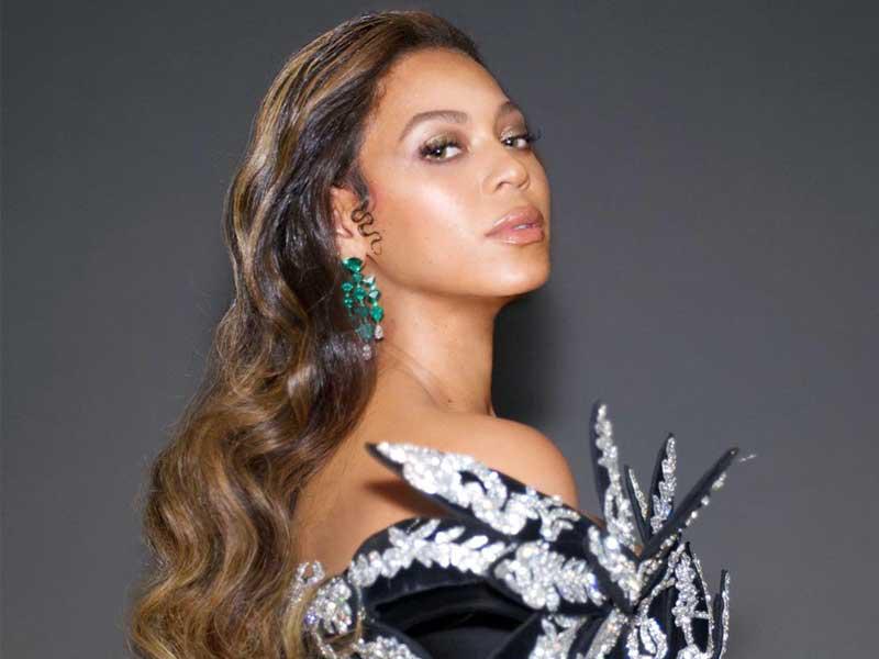 المغنية الامريكية بيونسي