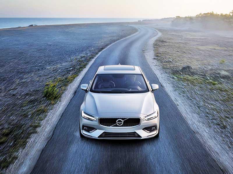 فولفو تفوز بجائزة أفضل سيارة