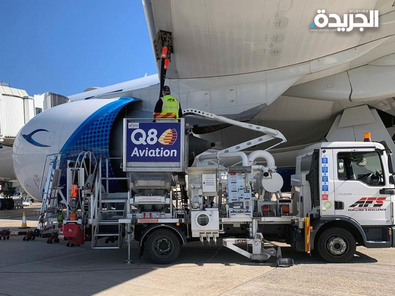 تزويد طائرات الإجلاء بالوقود