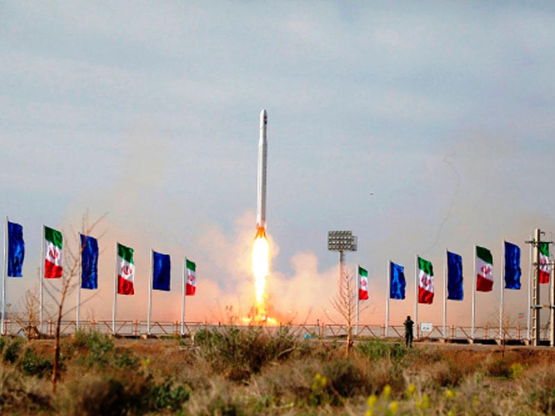 إطلاق قمر «نور» في صورة وزعتها وكالة تسنيم الإيرانية