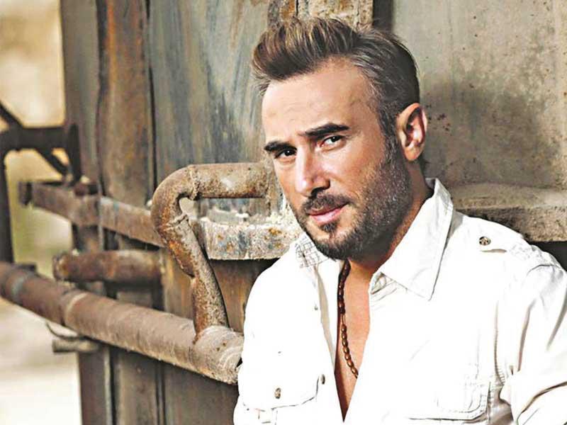  الفنان اللبناني باسم مغنية 