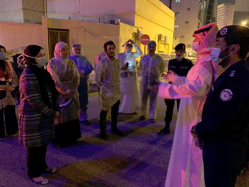 معالي محافظ العاصمة الشيخ طلال الخالد يشرف على فحص العمالة بشرق والمرقاب