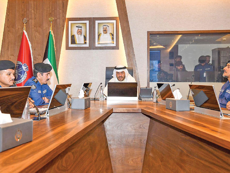 الصالح خلال اجتماع «الإطفاء»n