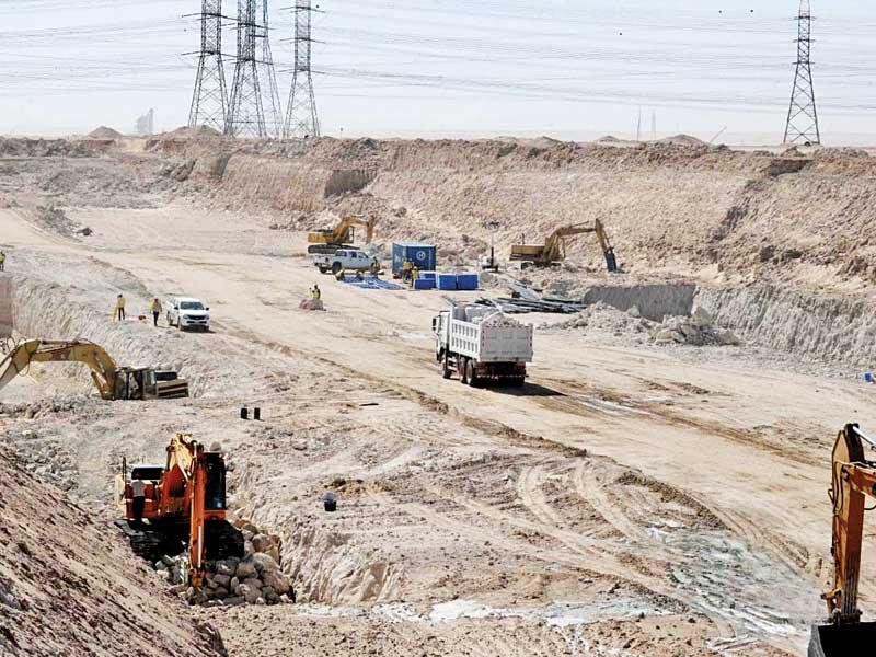 جانب من أعمال البنى التحتية بالمطلاع 