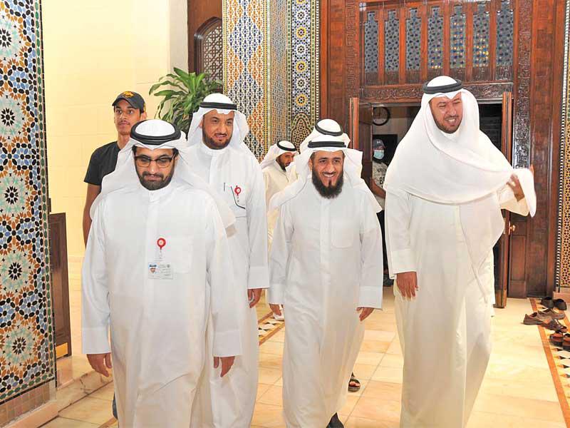 وزير العدل وزير الأوقاف والشؤون الإسلامية فهد العفاسي  خلال الجولة