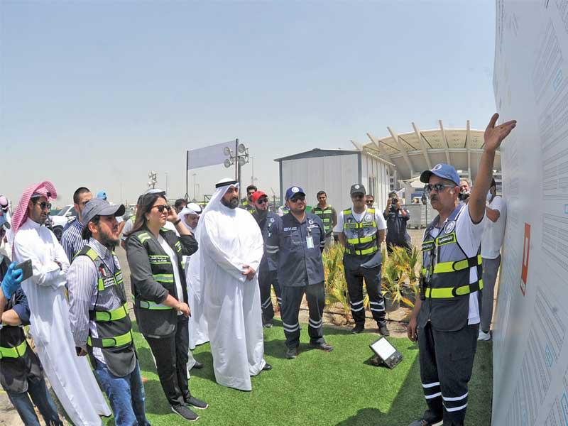 الحكومة تسعى إلى تخفيف القيود التي فرضتها في إطار مواجهات فيروس كورونا