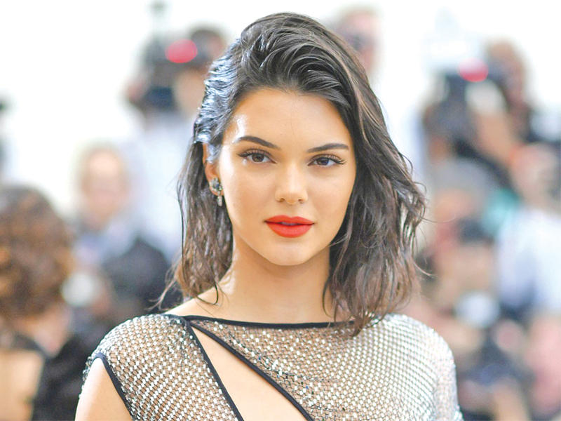 عارضة الأزياء العالمية ونجمة تلفزيون الواقع الأميركية، ​كيندال جينر​