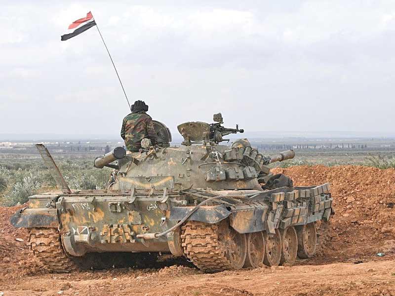 الجيش السوري يقصف بإدلب وتعزيزات تركية بالشمال