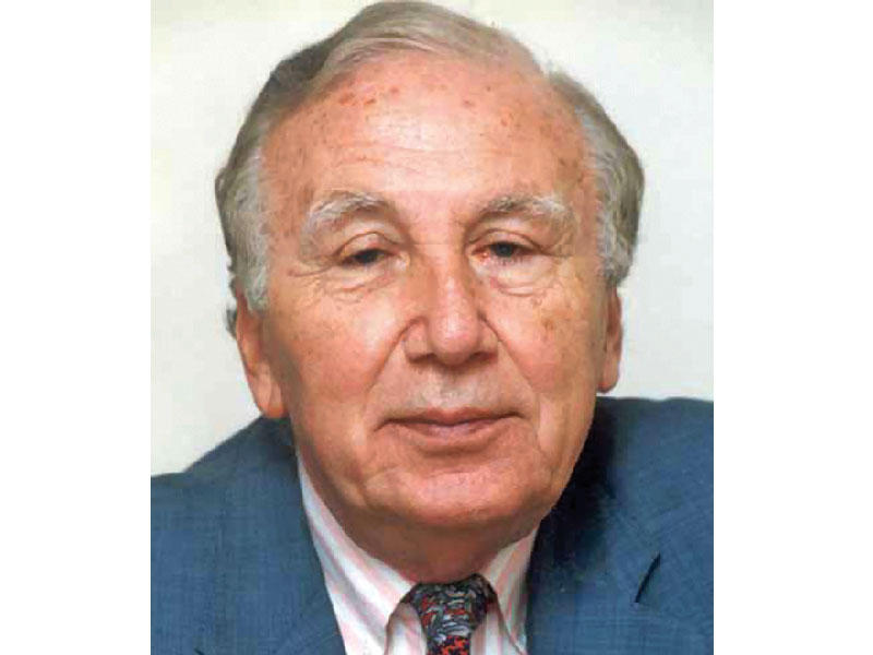  الشاعر نزار قباني 